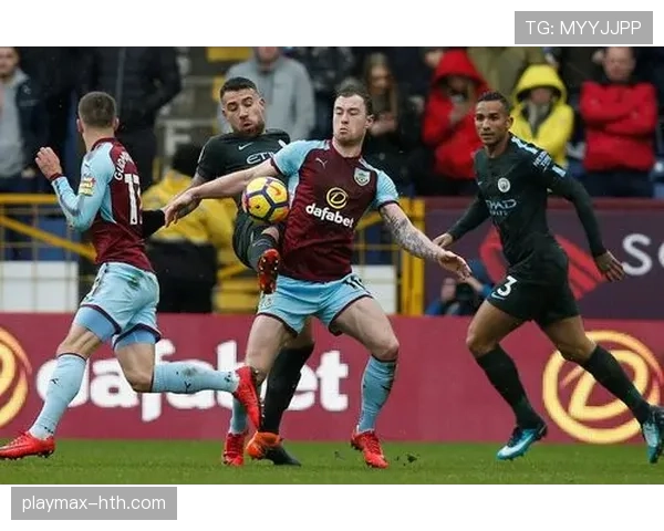 阿圭罗独特射门方式备受关注,专家分析其技艺卓绝与影响力 阿圭罗独特射门方式备受关注,专家分析其技艺卓绝与影响力