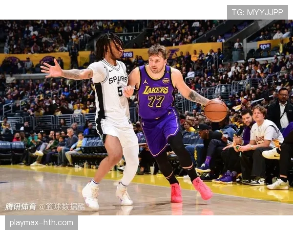 东契奇关键挡拆拉开空间提升球队进攻效率